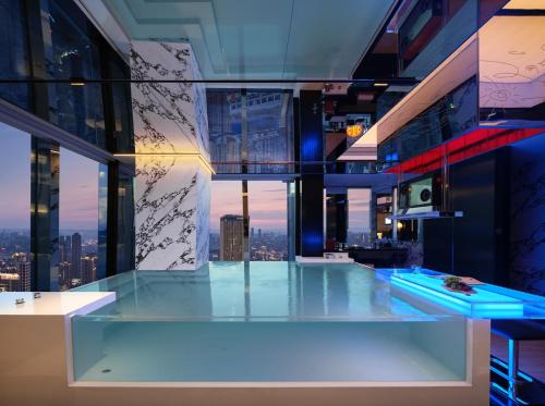 Yuzhong Hotel | ISEYA Panoramic Hotel Chongqing Jiefangbei Flagship