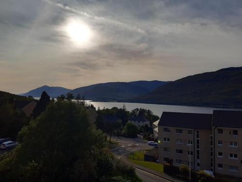 Fort William Apartment | Isla's Mountain View