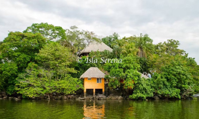 Granada Villa | Isla Serena