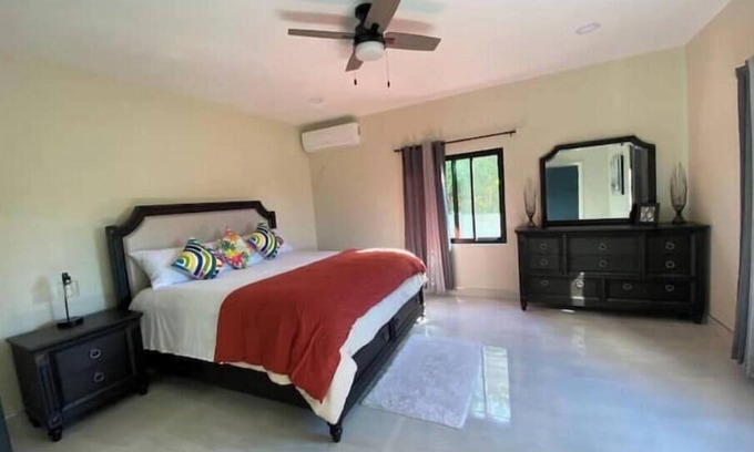 Port Maria House | Island Getaway