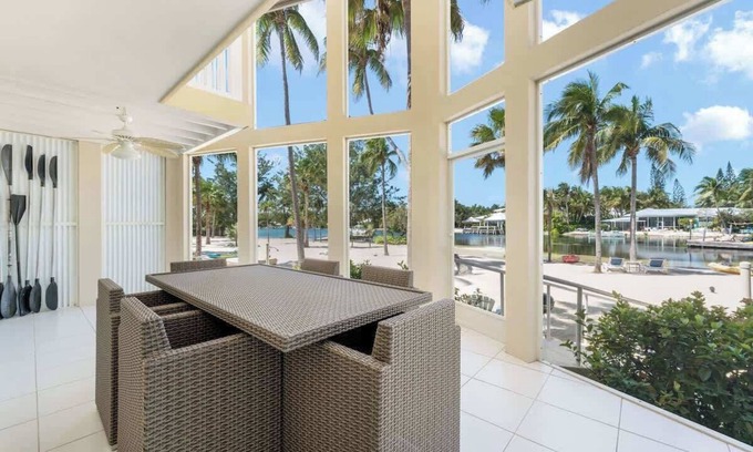 Rum Point House | Island House #16 Waterfront Condo at Rum Point