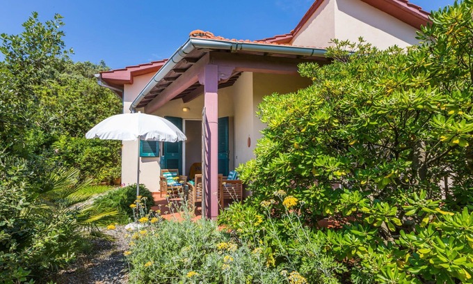 Castiglioncello Apartment | Cosy apartment for 4 guests with patio