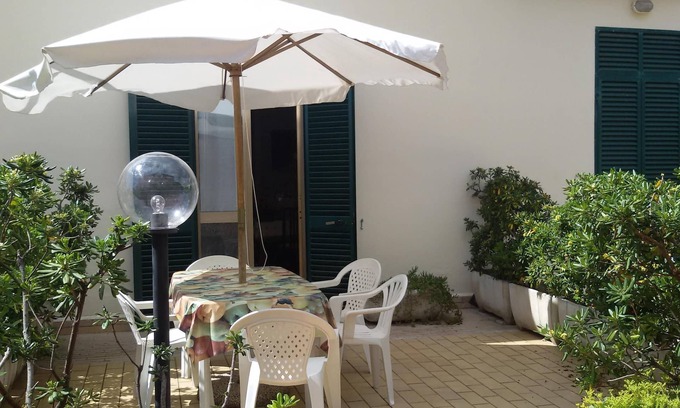 Castiglioncello Apartment | Independent apartment with external courtyard very close to the sea