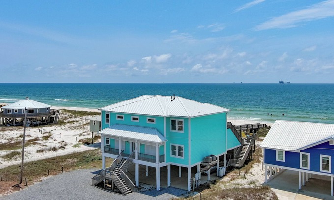 Fort Morgan House | It's Baaacckk! The original Banana Cabana is now known as Lazy Parrott and it is still a beautiful, Gulf front home with a PRIVATE pool! It will accommodate up to 10 people.