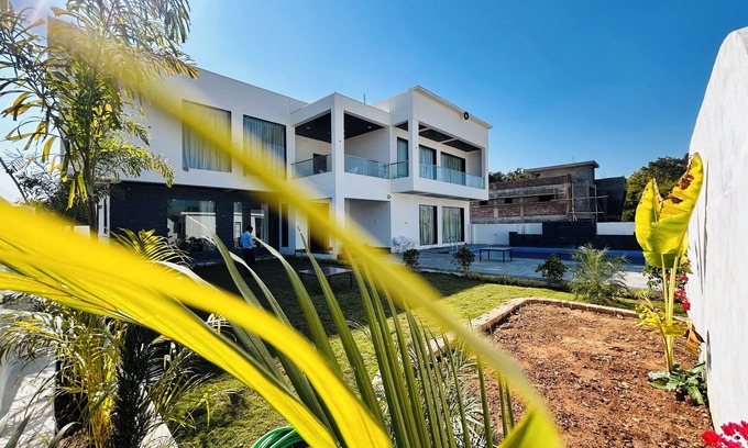 Bedla Villa | Ivy House by Ebony Stays – Luxury 4BHK Villa in Udaipur with Private Pool