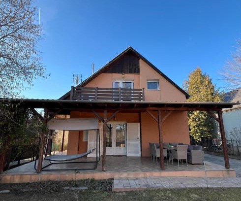 Balatonszarszo Apartment | Izabella Vendégház