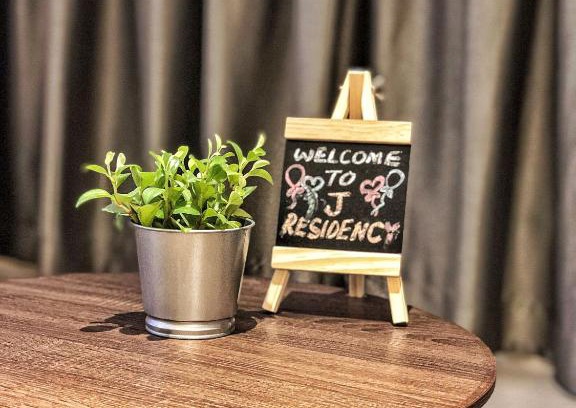 Banting House | J Residence