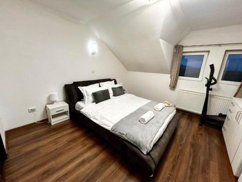 Tarlungeni Villa | JAD - Luxury Villa's - A&C, Garden, BBQ & Playground