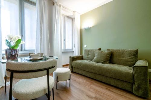 Tricolore Apartment | Jada Monforte- Exclusive Apt in the Heart of the City