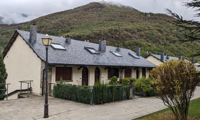 Biescas House | Jarandín 27 - Adosado familiar en Biescas