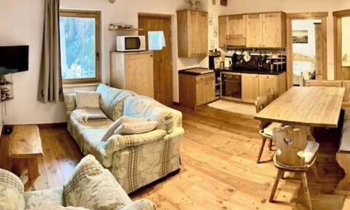 Livinallongo del Col di Lana Apartment | Jardì Val Fodom:ncharming three-room apartment with a view