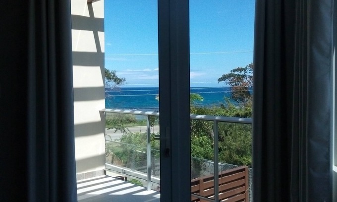 Reading House | Jasmine Palms at Miramar, gated 2bd/3bth with pool