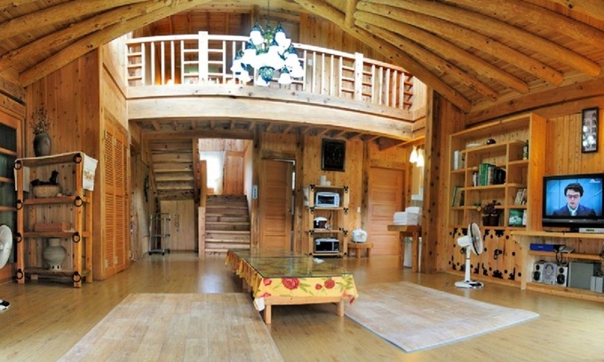 Pyoseon House | Jeju Sannaedeul Pension