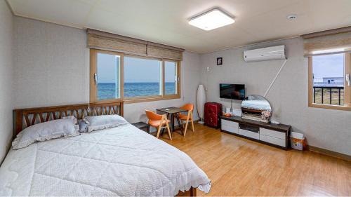 Gujwa House | Jeju Woljeongri Pungcha Pension