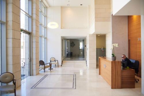 Nachlaot Apartment | Jerusalem Saidoff Apt 3BDR/Pool/Gym/parking