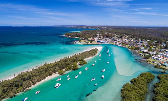 Huskisson Hotel | Jervis Bay Motel