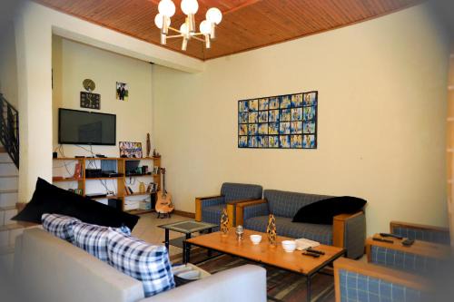 Remera House | JG AirBnB