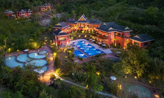 Jinggu County Hotel | Jinggu Mangka Xikang Yunshe