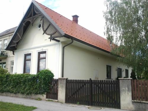 Lackenbach House | Joes Cottage