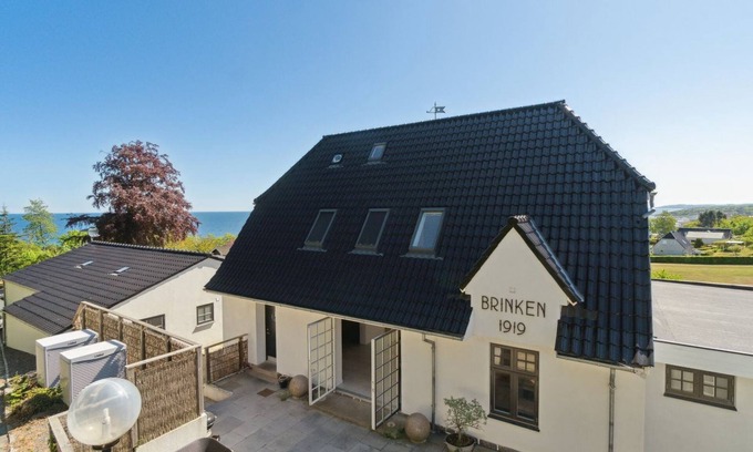 Sandkaas House | "Johanna" - 300m from the sea by Interhome