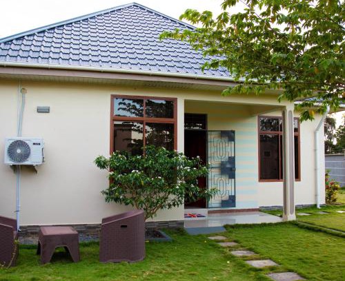 Dar es Salaam Hotel | Joleen Safari Park