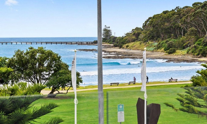 Lorne Apartment | Joy Apartment 2 - Brand New Beachfront Apartment, Views, Linen, WIFI and More
