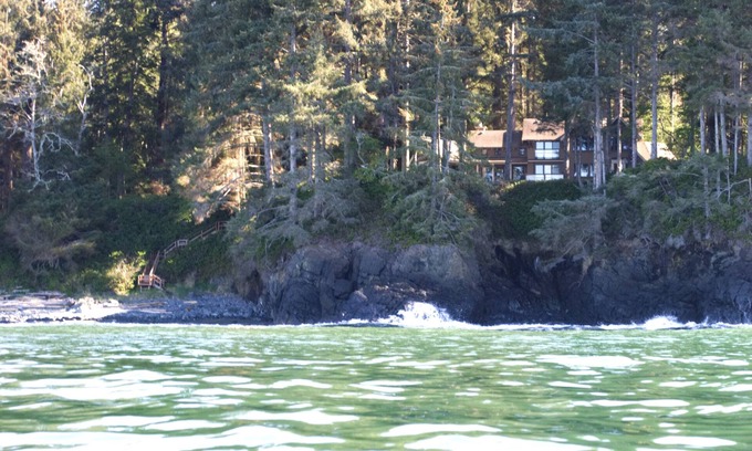 Juan de Fuca Electoral Area House | Juan de Fuca Beach House