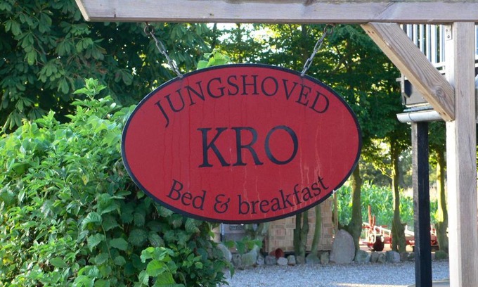 Praesto Bed & Breakfast | Jungshoved Kro B&B