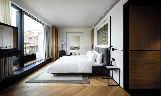 Sofia City Center Hotel | Juno Hotel Sofia, a Member of Design Hotels