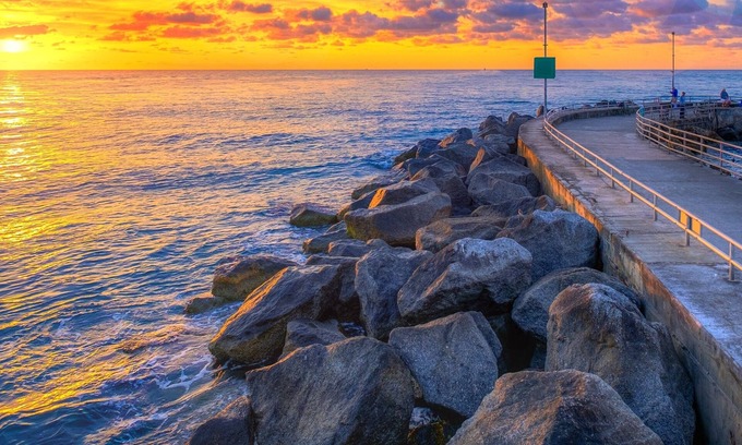 Bella Vista Condo | JupRent's - Ocean Walk Paradise - 3Bed/3Bath - Close to everything in Jupiter!