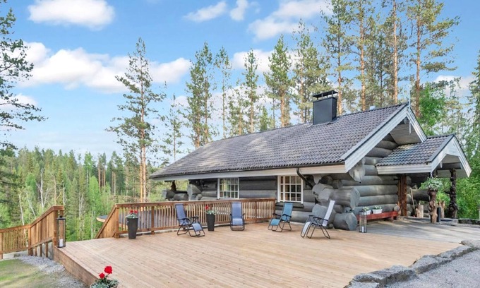 Keuruu House | Juurakkopirtti by Interhome