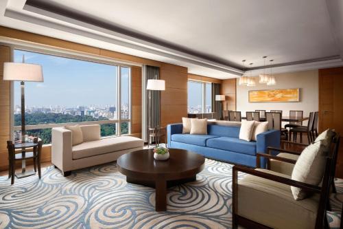 Ben Nghe Hotel | JW Marriott Hotel and Suites Saigon