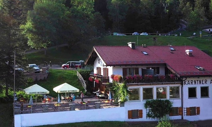 Mittenwald House | Kärntner Alm