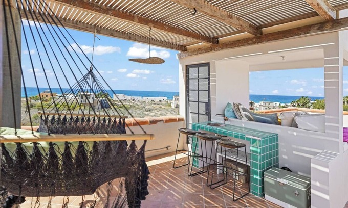 El Pescadero Villa | Kafka House: 7 Bedroom Compound Steps From Beach