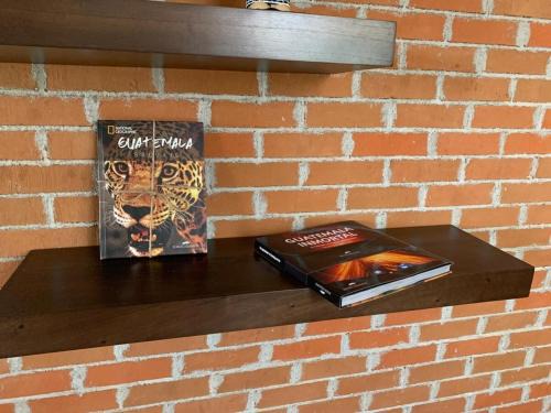 Ciudad Vieja House | Kakaw's house, pool with a view of the 3 volcanoes