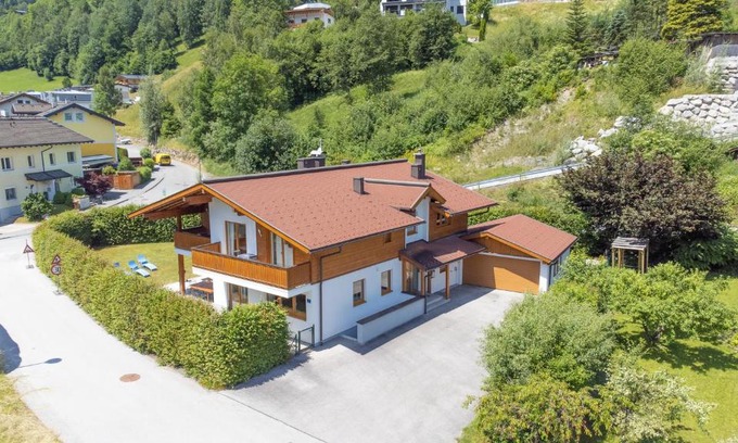 Kaprun House | Kaprun Biggest Chalet Helen - 5 Bedrooms, 7 Bathrooms, Air Condition