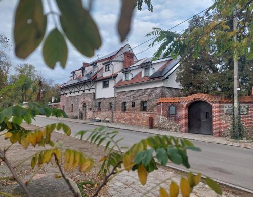 Fabryczna Hotel | Karczma Rzym