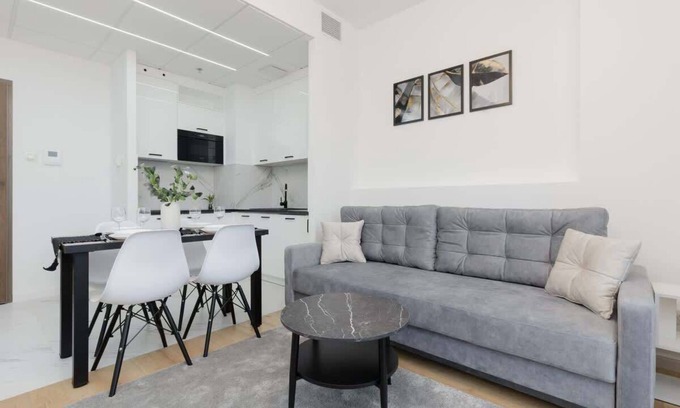 Wola Apartment | Kasprzaka 29 | Apartment with A/C | Remote Work