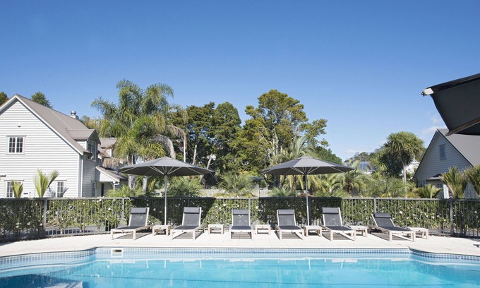 Russell Cottage | Kauri Cottage - Russell Cottage Collection