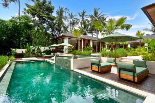 Singakerta Villa | Kellandra Tropical 6 BR Private Pool Villa ZN313