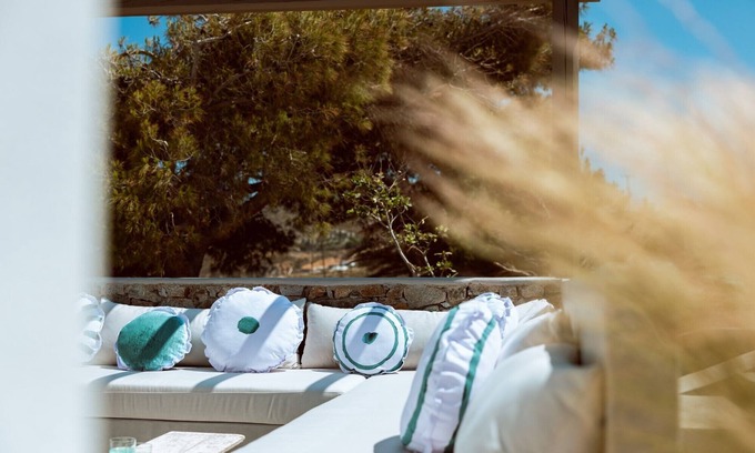 Serifos Villa | Kelyphos Villa: Seaside Serenity at Seriphos Estate