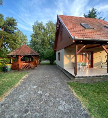 Balatonfenyves House | Kemencés vendégház