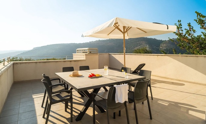 Eilon Apartment | Keshet Eilon Scenic Views Suite