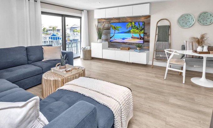 Key Largo Condo | Key Largo Ocean Shore Villa 1 with pool & boat slip