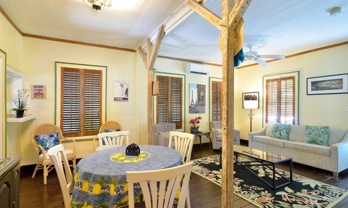 Uptown - Upper Duval House | Key West Caribbean Cottage - On Duval St w Private Pool