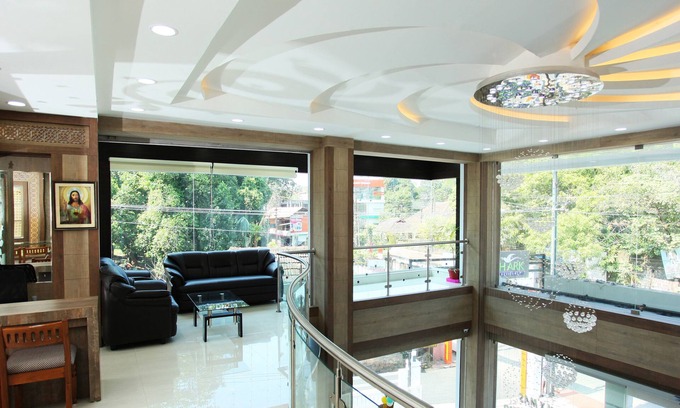 Thodupuzha Hotel | Kgees Noah Ark