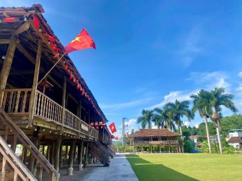 Muong Thanh Resort | Khu văn hóa ẩm thực Làng Thái - Khách sạn Mini Điện Biên Riverside