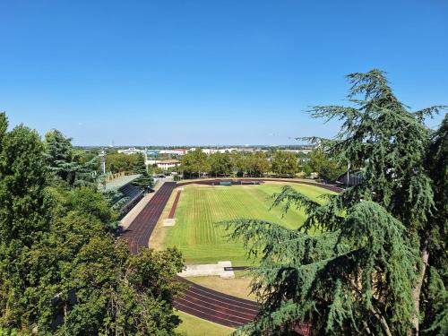 Borgo Panigale Apartment | King 35