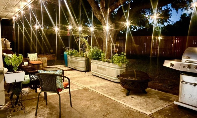 South Side House | King-bed Beach Fishing Boat Pkg Work-Trip Tub Couples Central Private Quiet