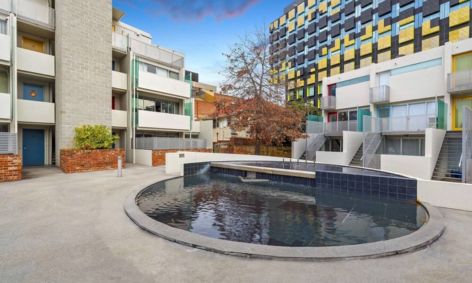 Glebe Apartment | King Bed Living in Heart of the CBD, With Parking